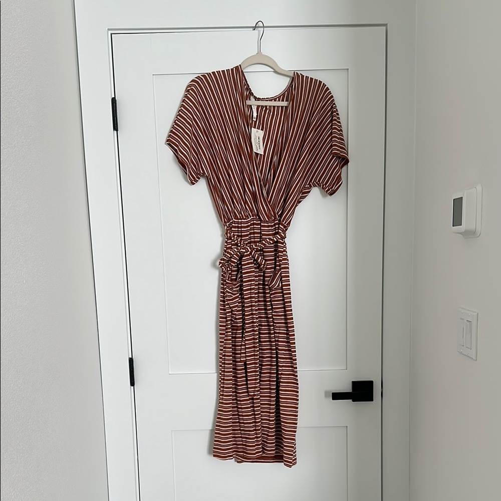 Lush Brown and Orange V-Neck Dolman Sleeve Midi Dress